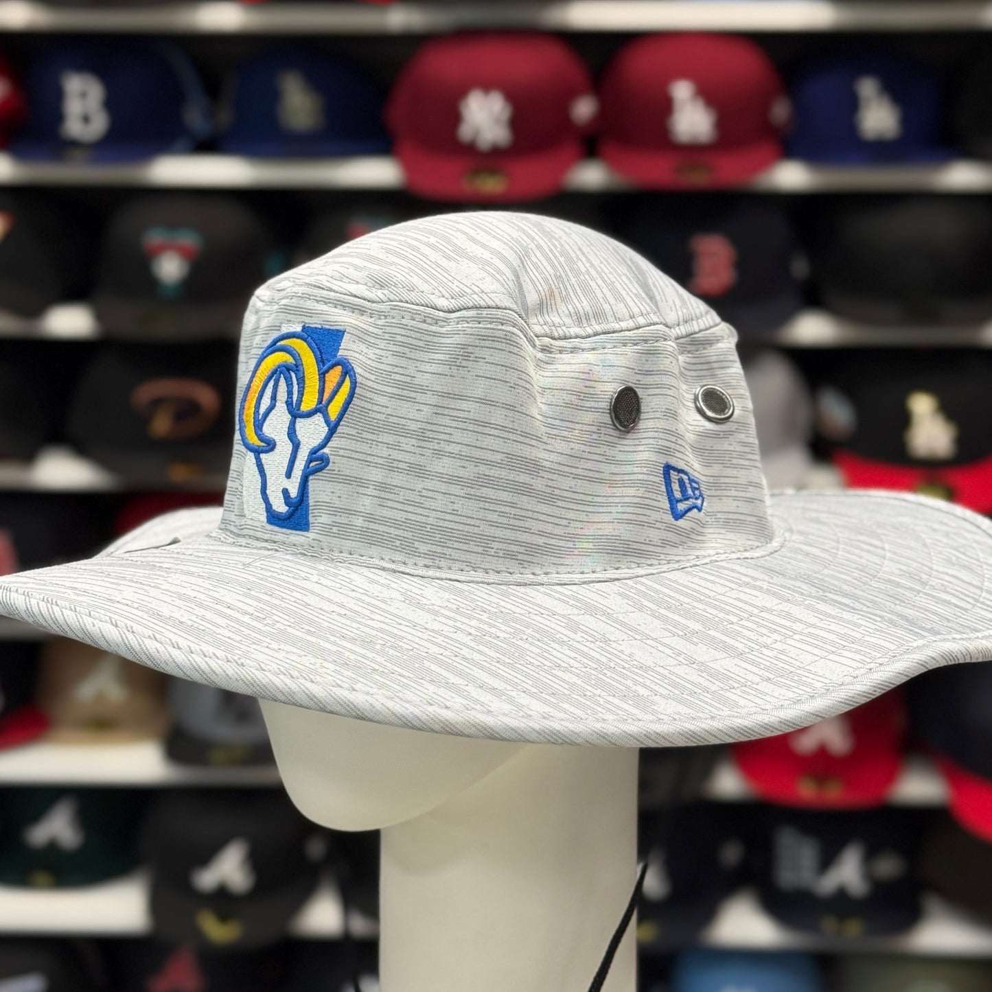 New Era Los Angeles Rams Fisherman Hat | Silver / Blue Under Brim