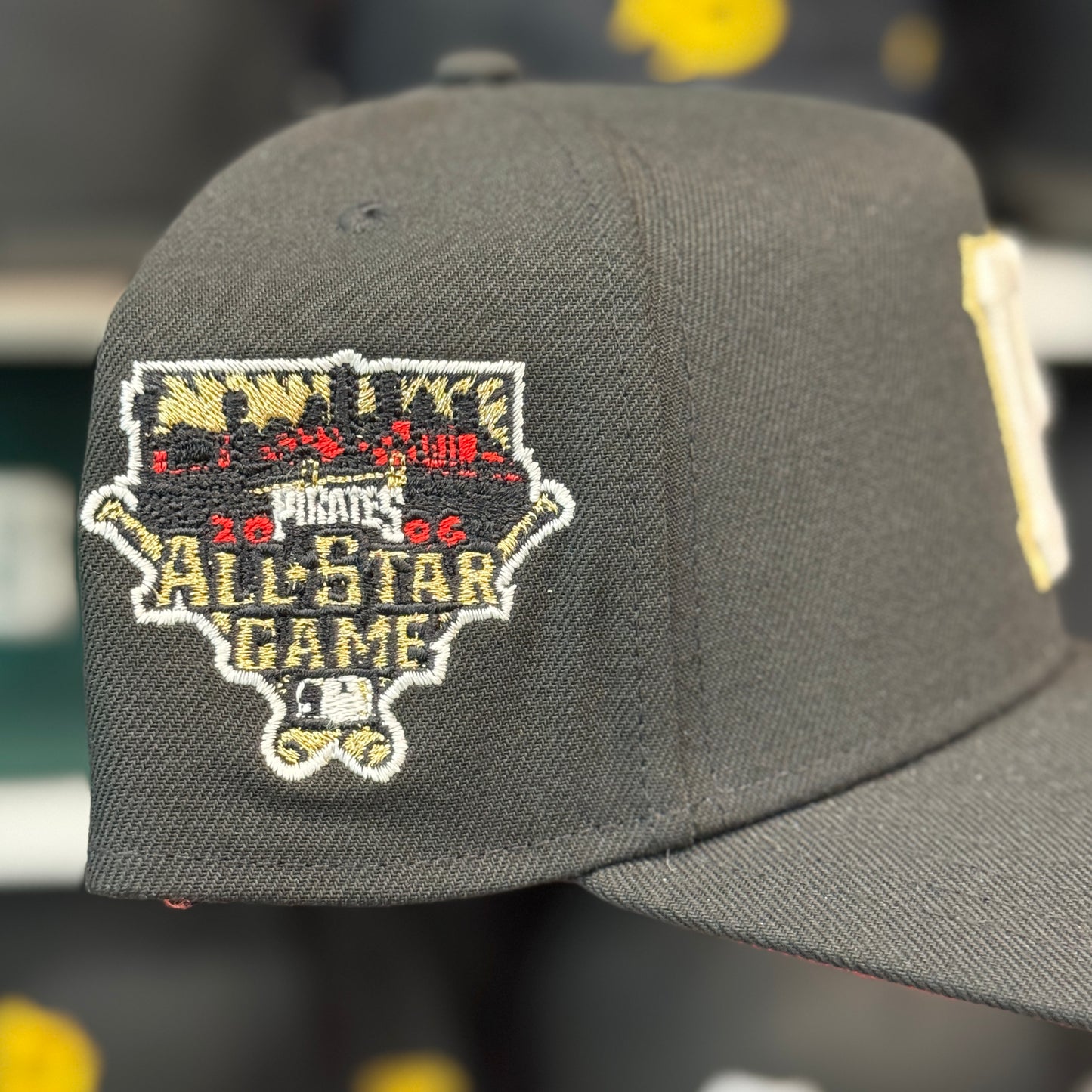 New Era Pittsburgh Pirates 'All Star Game' Gold Outline A-Frame 9FORTY Snapback Black/Red Under Brim