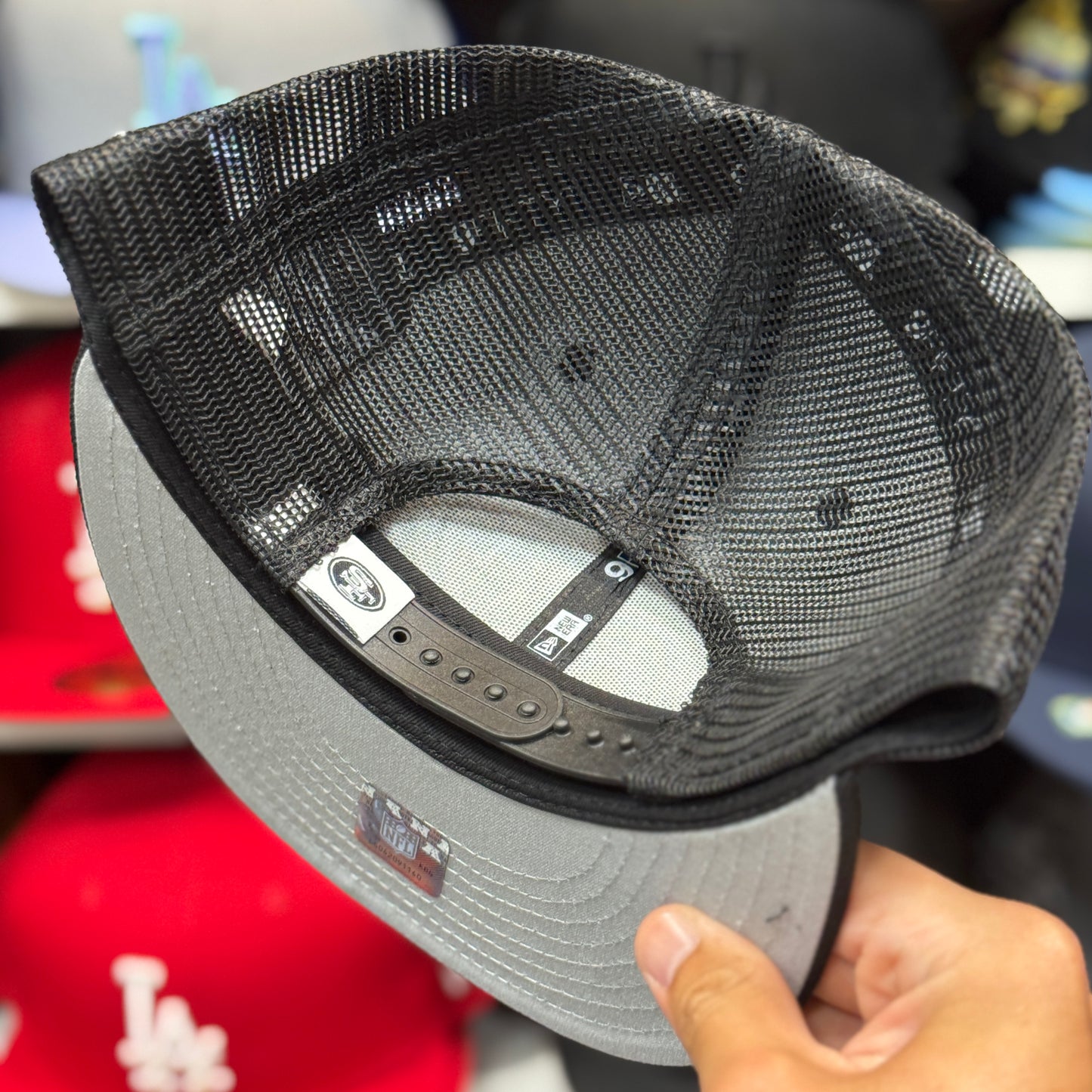 New Era San Francisco 49ers Trucker 9FIFTY Snapback Black