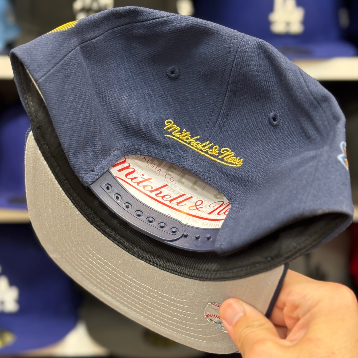 New York Yankees 'World Series Identity' Navy/Gold Mitchell & Ness Snapback - Product Image