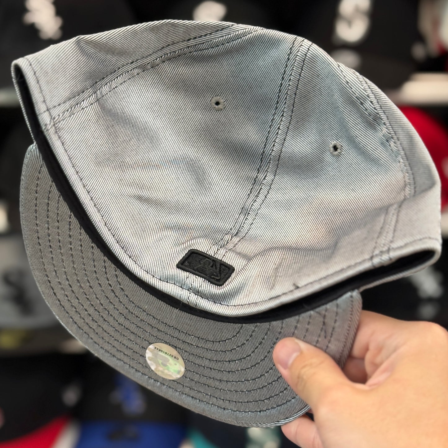 New Era Pittsburgh Pirates Metallic Silver 59FIFTY Fitted Hat - Product Image