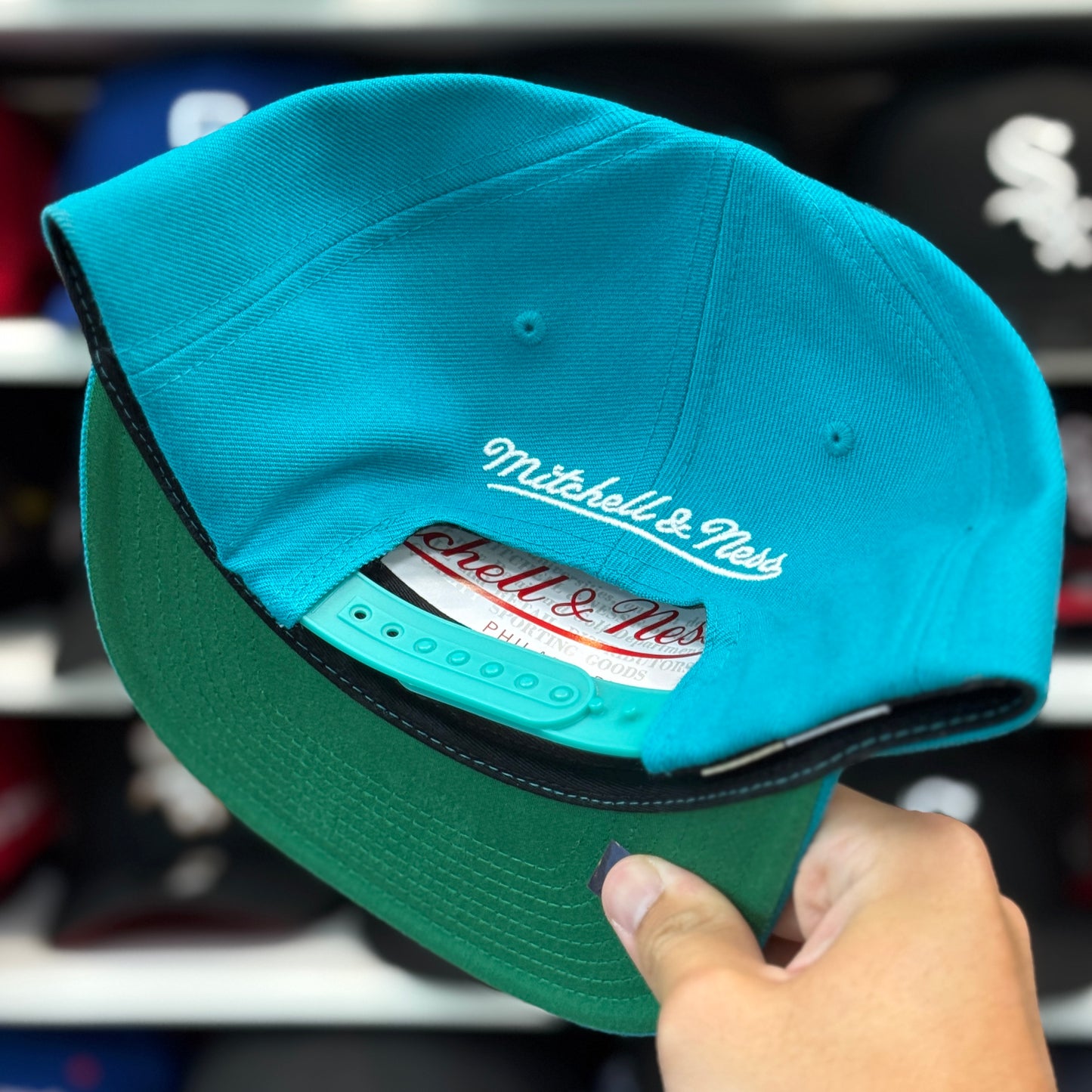 Vancouver Grizzlies Mitchell & Ness Snapback Teal