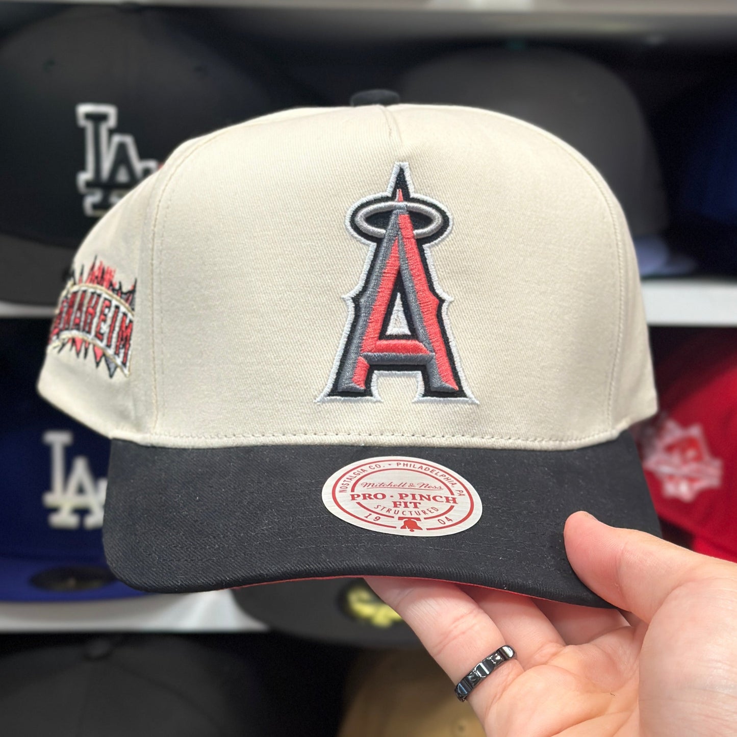 Los Angeles Angels Creme/Black A-Frame Mitchell & Ness Snapback Creme/Black | Red Under Brim