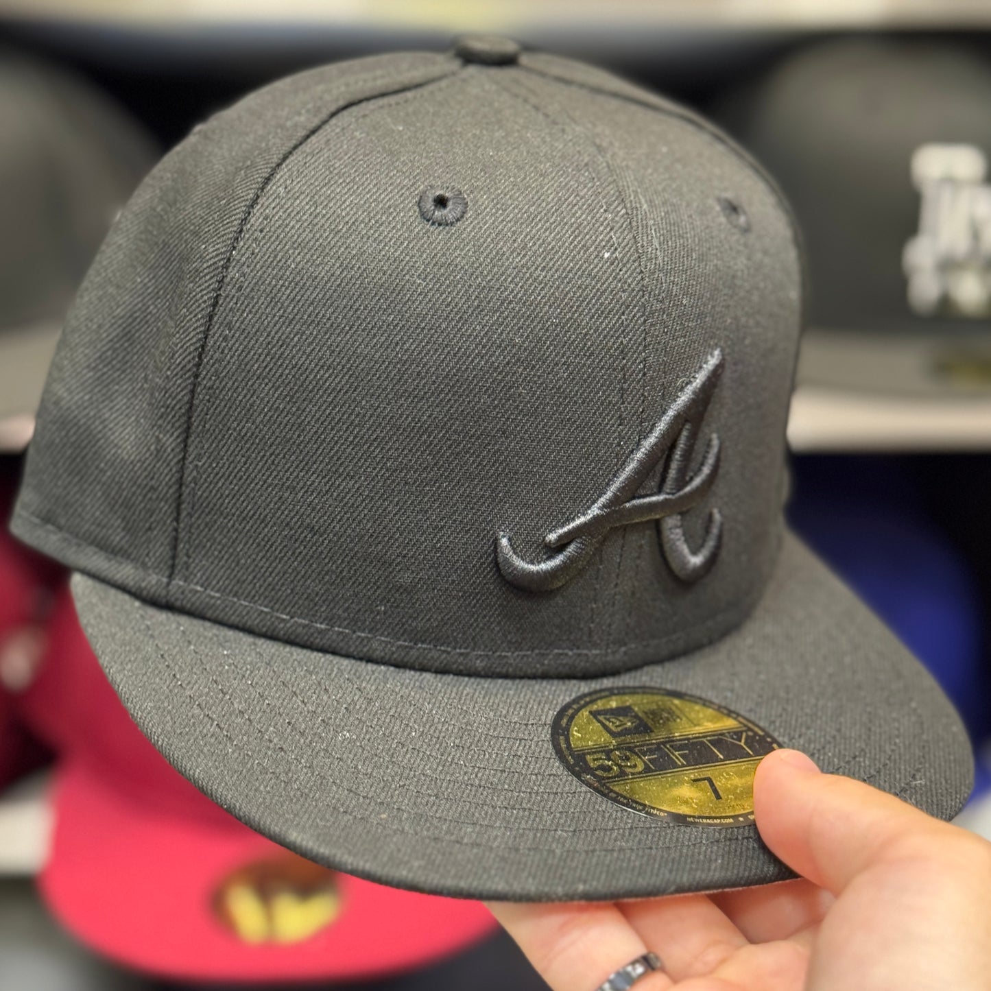 New Era Atlanta Braves 59FIFTY Fitted Hat All Black
