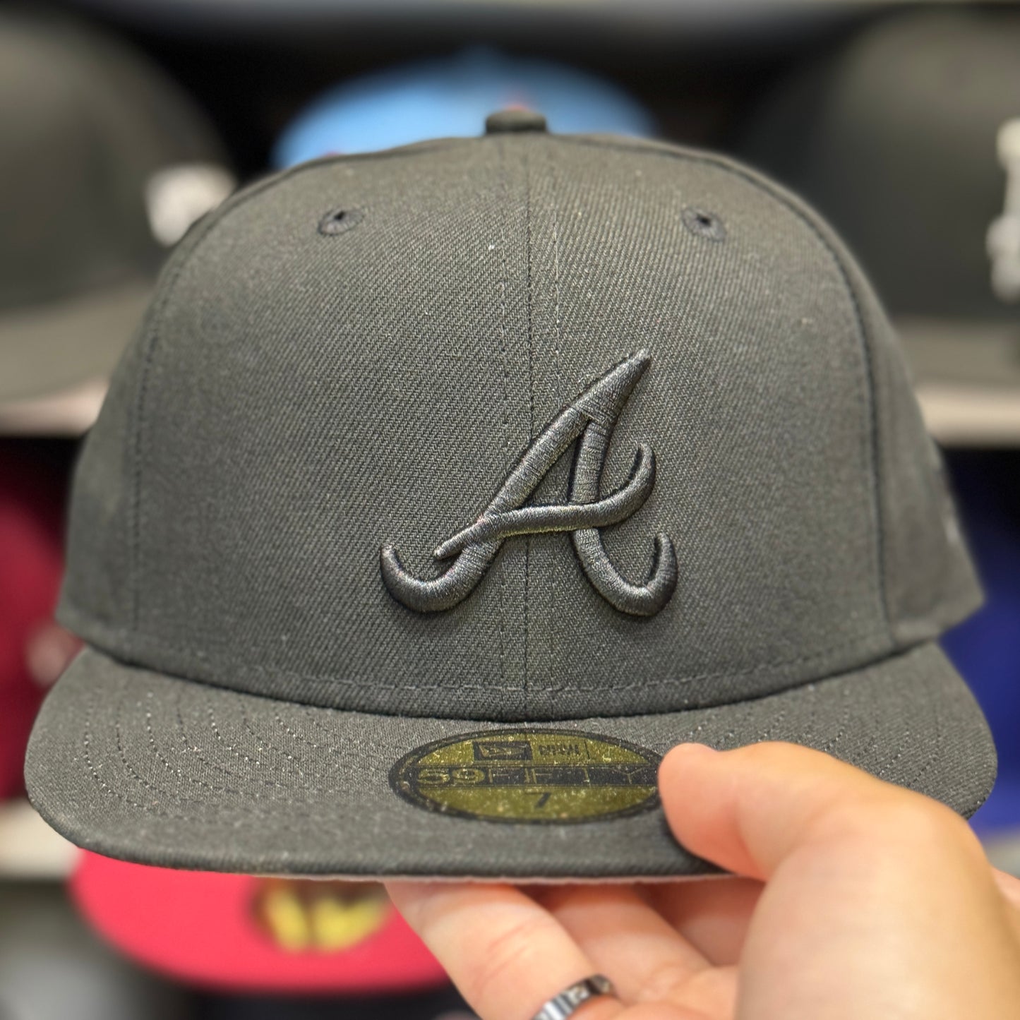 New Era Atlanta Braves 59FIFTY Fitted Hat All Black