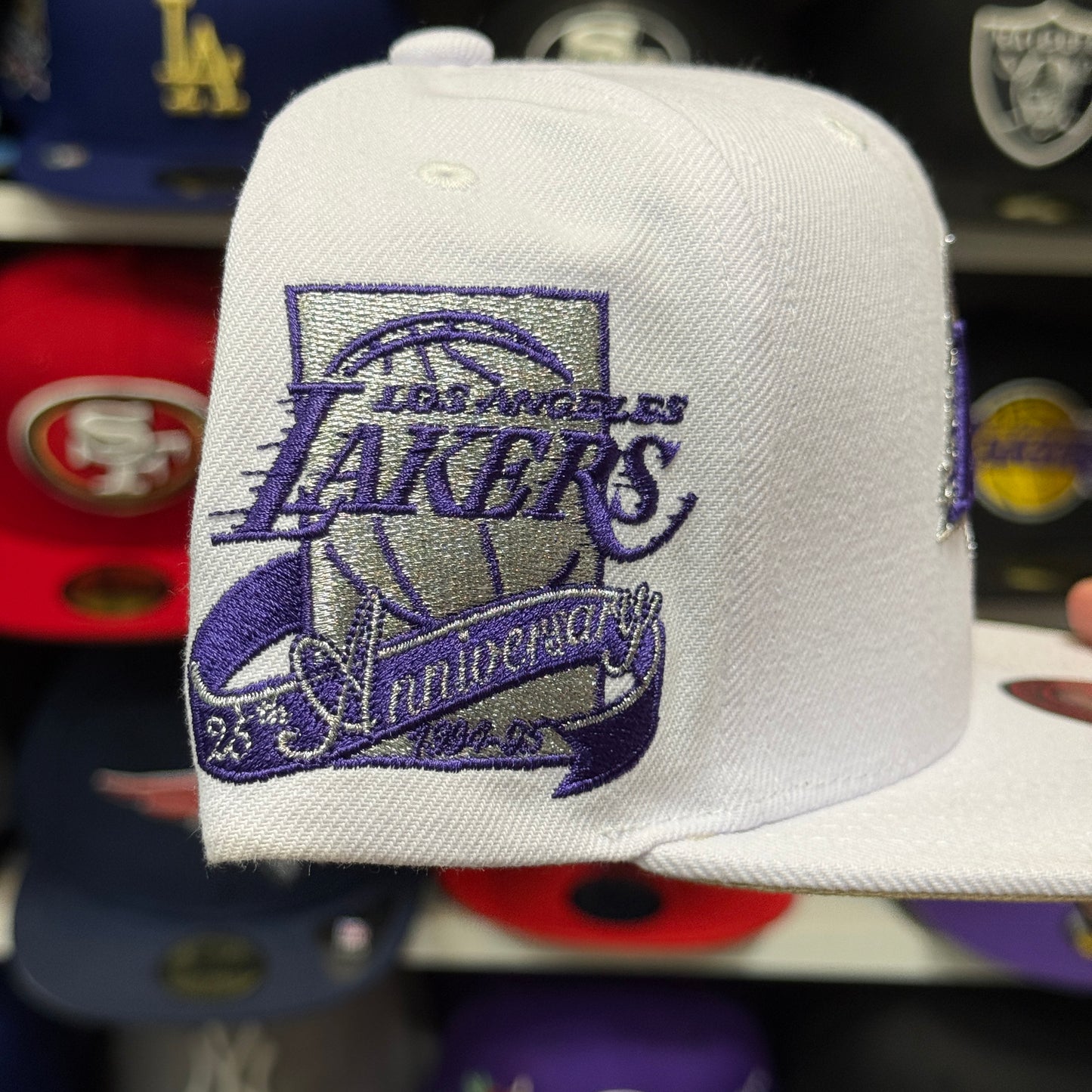 Los Angeles Lakers '25th Anniversary' Mitchell & Ness Snapback | White