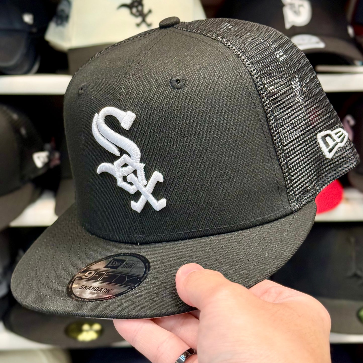 New Era 9FIFTY Chicago White Sox Trucker Snapback | Black