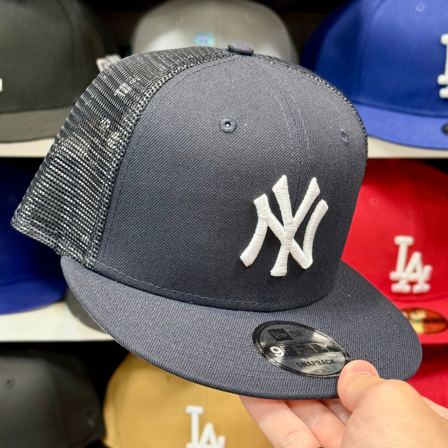 New Era 9FIFTY New York Yankees Trucker Snapback | Black