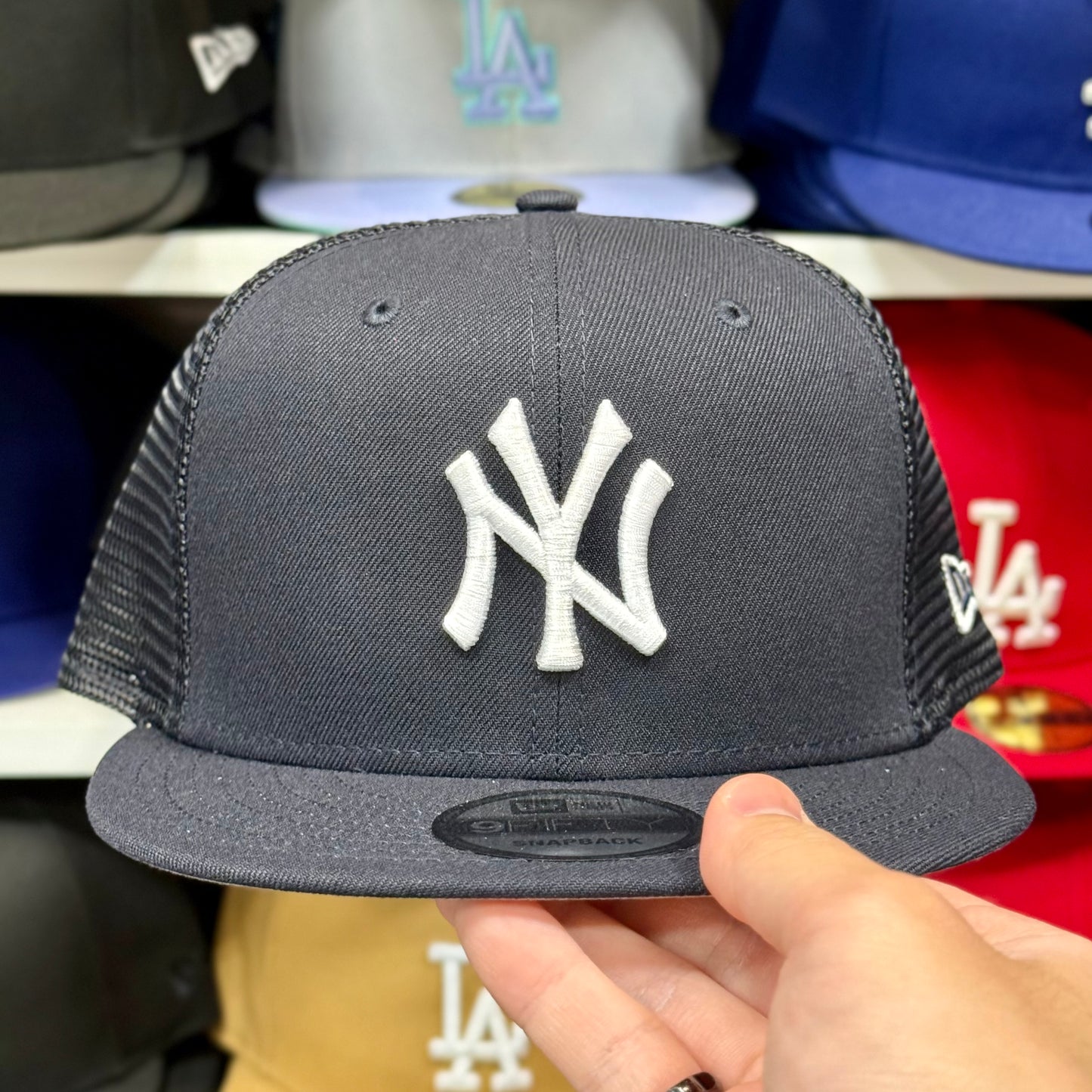 New Era 9FIFTY New York Yankees Trucker Snapback | Black