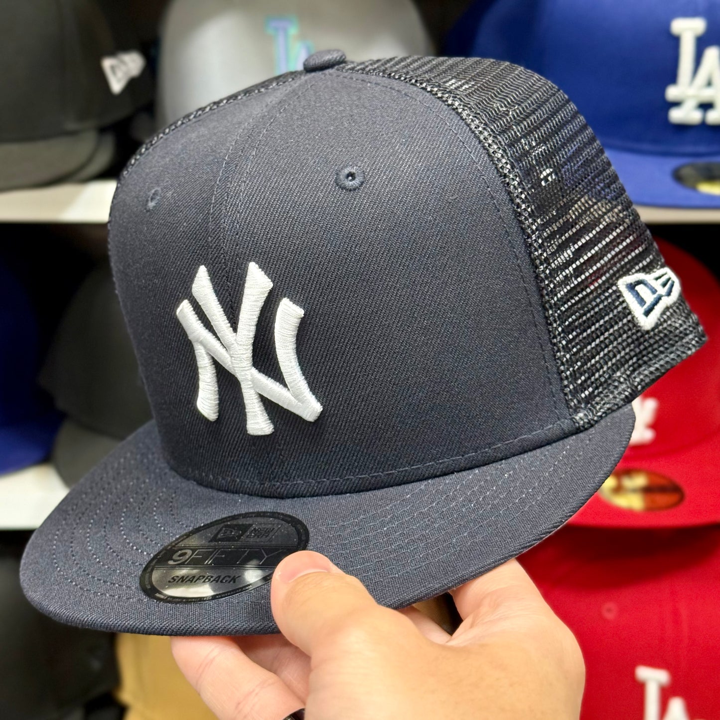 New Era 9FIFTY New York Yankees Trucker Snapback | Black