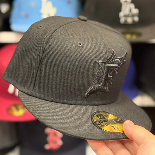 New Era Florida Marlins Black/Black 59FIFTY Fitted Hat