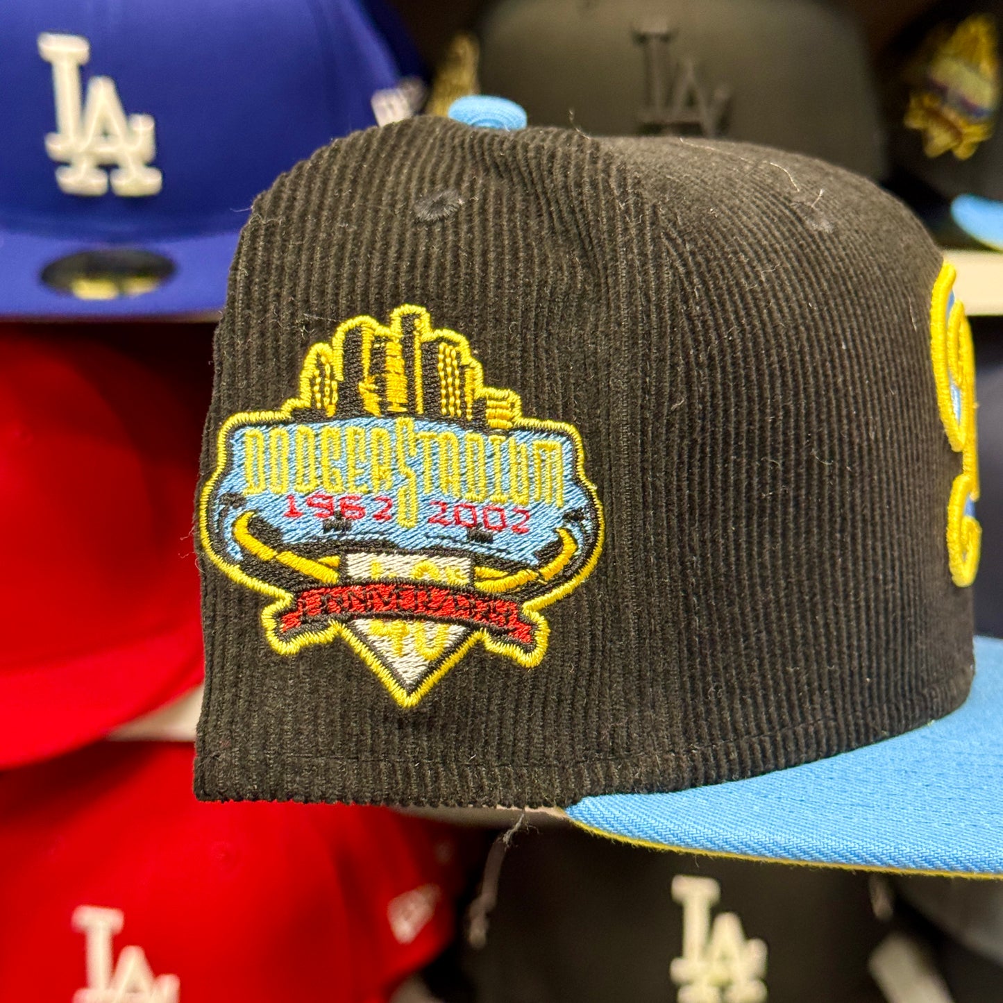 New Era LA Dodgers '40th Anniversary' Corduroy 59FIFTY Fitted Hat Black/Baby Blue