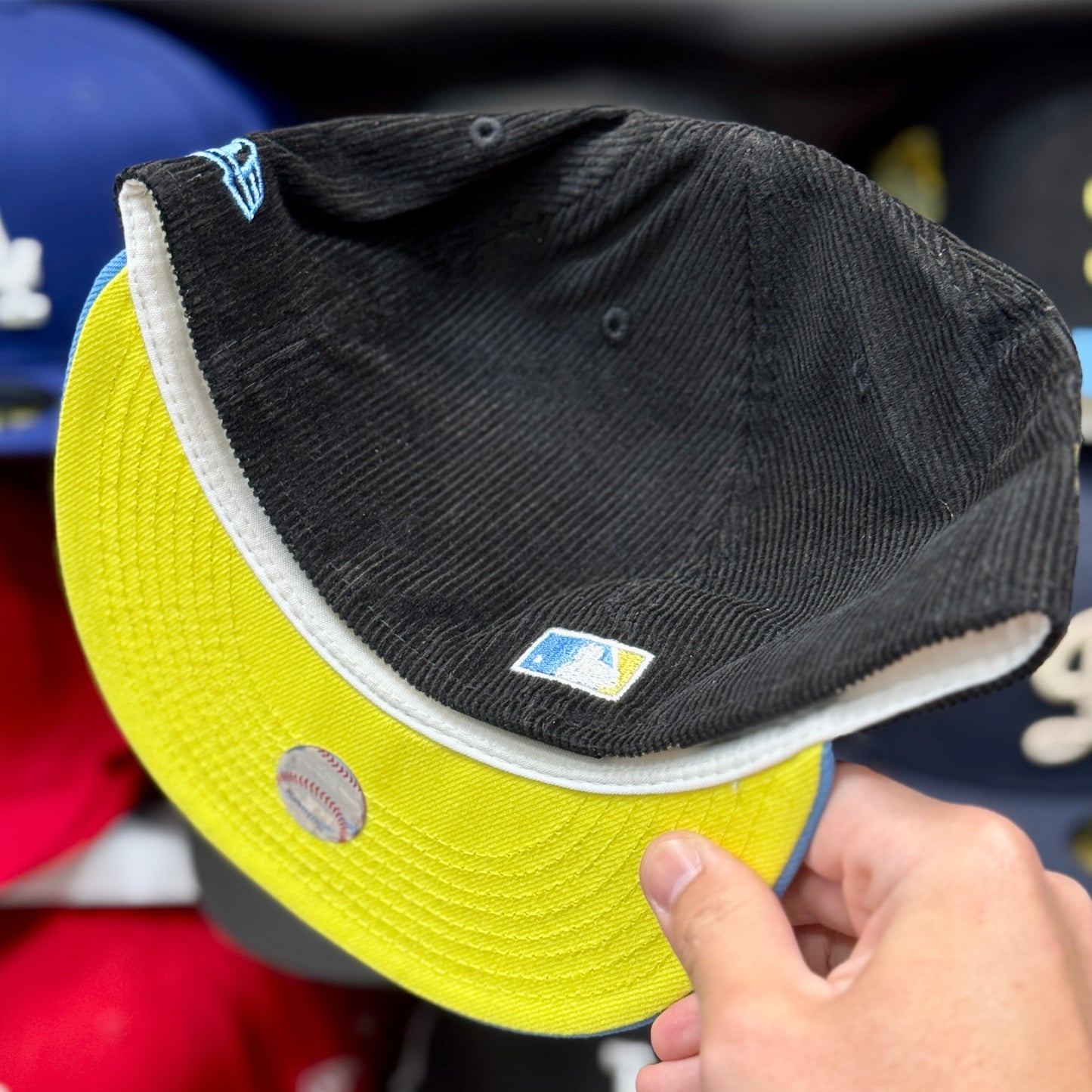 New Era LA Dodgers '40th Anniversary' Corduroy 59FIFTY Fitted Hat Black/Baby Blue