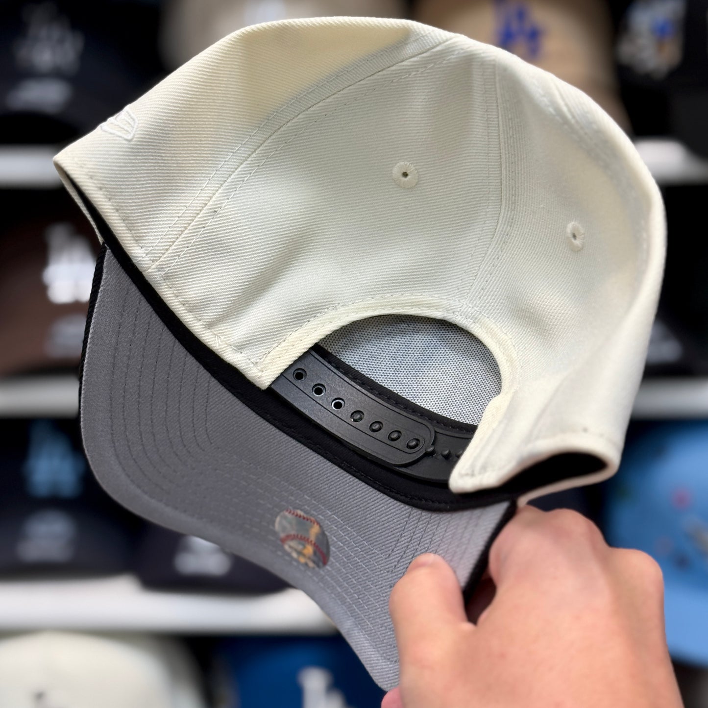 New Era Los Angeles Dodgers 'Chrome Outline' A-Frame 9FORTY Snapback