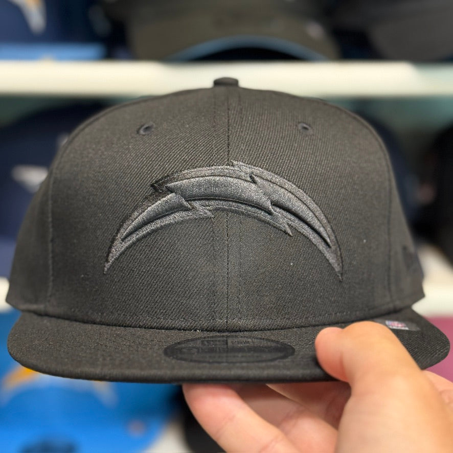 New Era Los Angeles Chargers All Black 9FIFTY Adjustable Snapback Hat