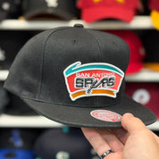 San Antonio Spurs Black Mitchell & Ness Snapback