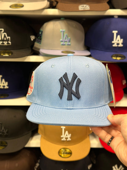 New York Yankees MLB | Vintage Logo Side Patch - Pro Standard Snapback | Light Blue