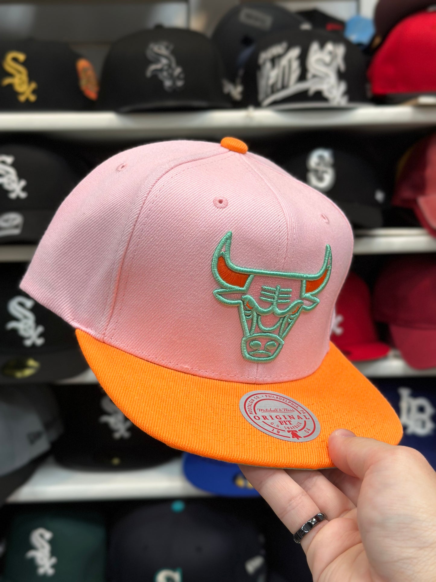 Chicago Bulls Two-Tone Snapback | Mitchell & Ness Original Fit | Pink/Orange