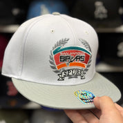 San Antonio Spurs White/Silver '47 Brand Snapback