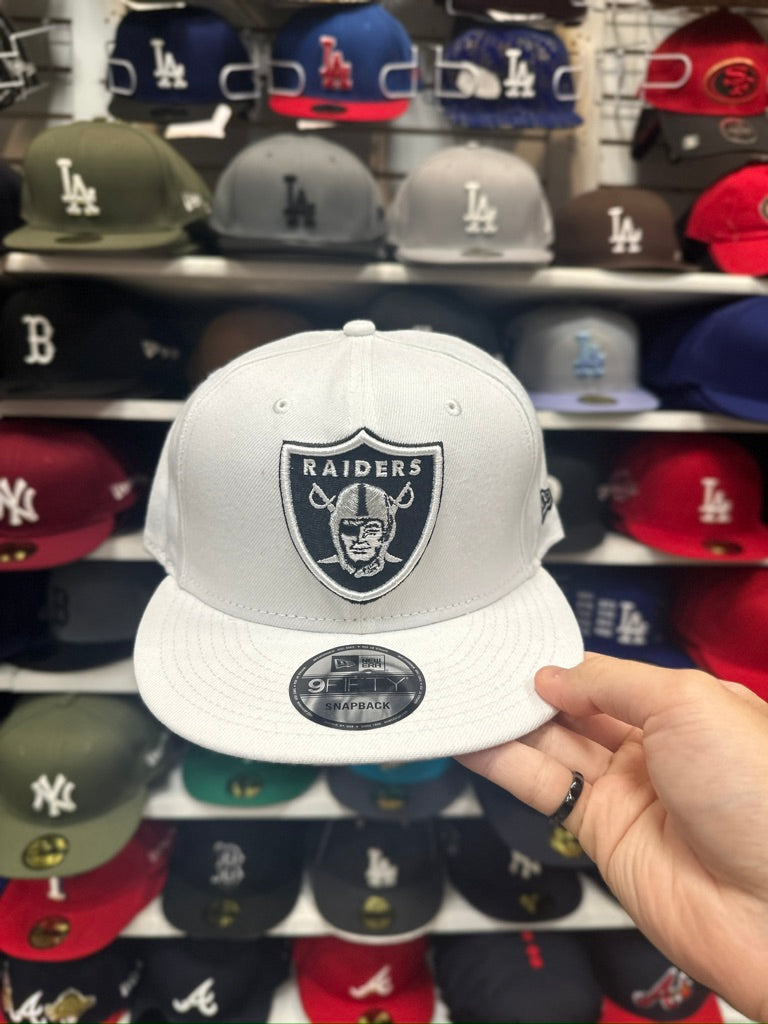 Las Vegas Raiders NFL Snapback | New Era 9FIFTY Adjustable Snap | White