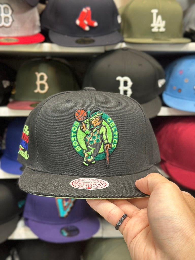 Boston Celtics NBA Snapback | Vintage Mitchell & Ness Original Fit Adjustable Hat | Black