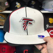 Atlanta Falcons Vintage Reebok Fitted Hat - Product Image