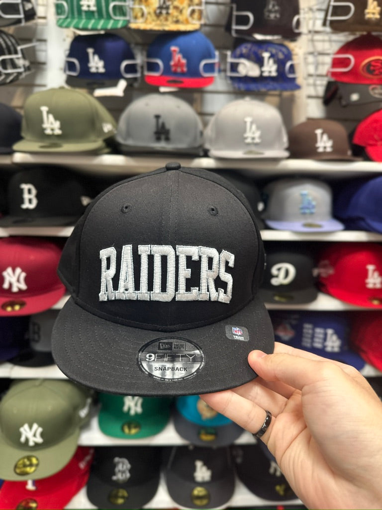 Las Vegas Raiders NFL 'Fonts Print' | New Era 9FIFTY Snapback | Black