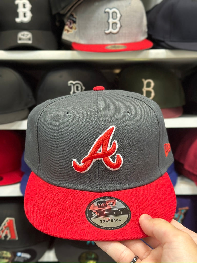 Atlanta Braves MLB Snapback | New Era 9FIFTY Adjustable Snap | Dark Gray/Red