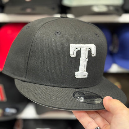 New Era Texas Rangers Black 9FIFTY Snapback - Product Image