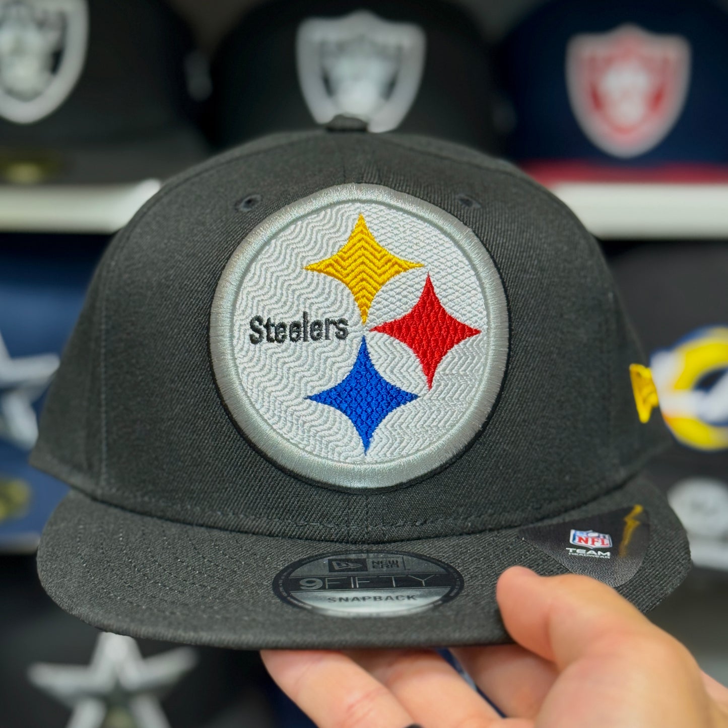 New Era Pittsburgh Steelers 'Large Logo' 9FIFTY Snapback Black