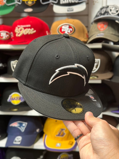 LA Chargers NFL Fitted Hat | New Era 59FIFTY Sized Cap | Black