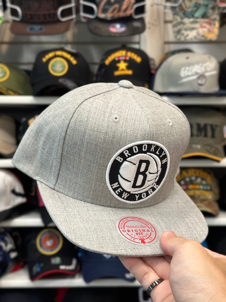 Brooklyn Nets NBA Snapback | Mitchell & Ness Original Fit Adjustable Cap | Silver