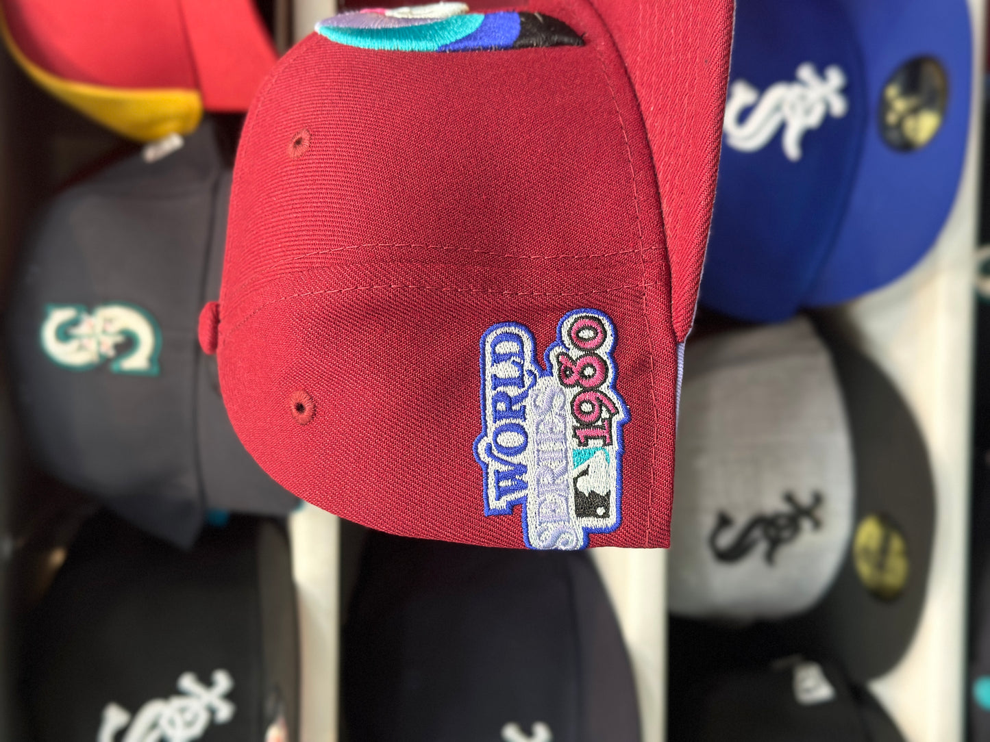 Philadelphia Phillies MLB 'World Series 1980' Side Patch | New Era 59FIFTY Fitted Cap  | Maroon/Periwinkle