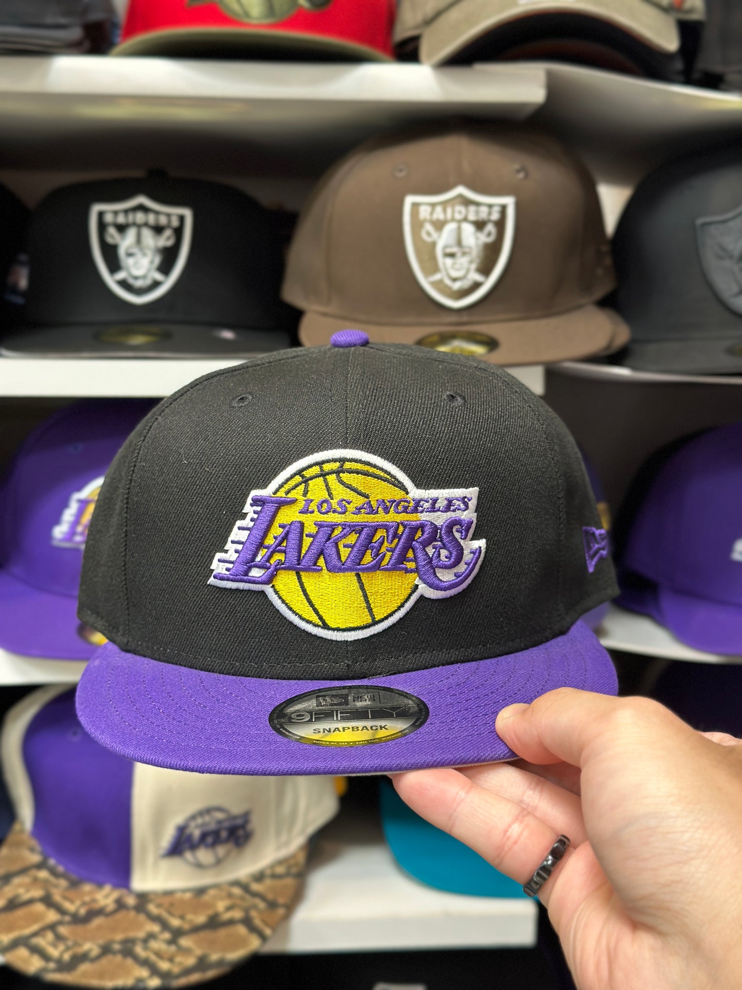 LA Lakers NBA Snapback | New Era 9FIFTY Adjustable Snap | Black/Purple