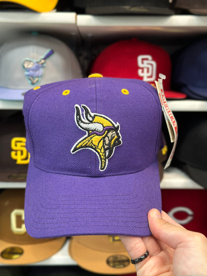 Minnesota Vikings NFL Fitted Hat | Vintage American Needle Sized Cap | Purple