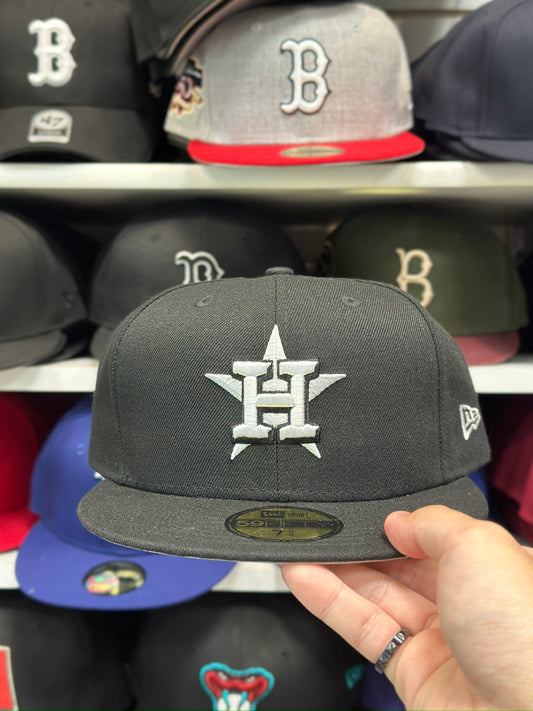 Houston Astros MLB Fitted Cap | New Era 59FIFTY Sized Hat | Black