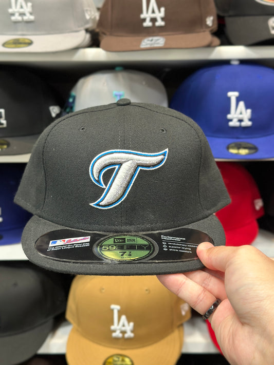 Toronto Blue Jays MLB Vintage Fitted Hat | New Era 59FIFTY Sized Cap | Black