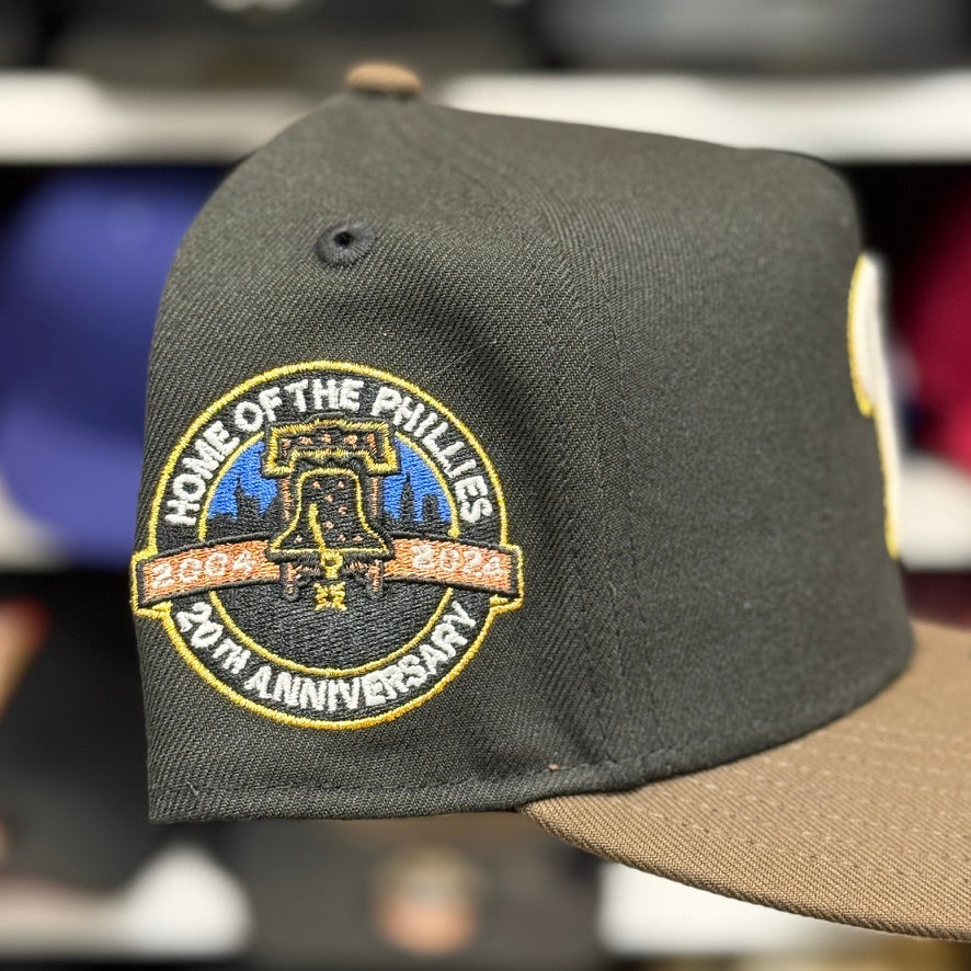 New Era Philadelphia Phillies '20th Anniversary' A-Frame Black/Brown 9FIFTY Snapback | Glow in the Dark - Product Image