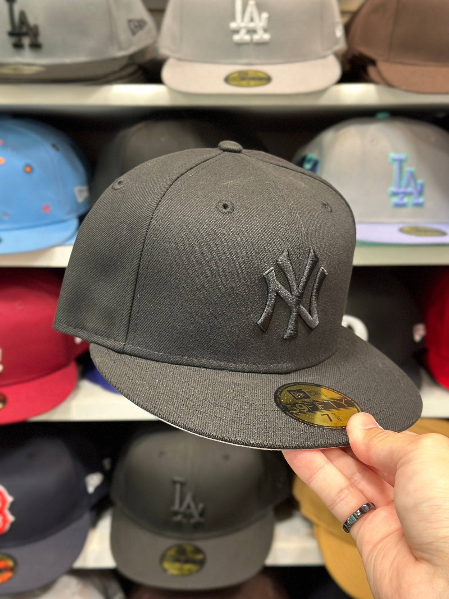 New York Yankees MLB Fitted Hat | New Era 59FIFTY Sized Cap | Black