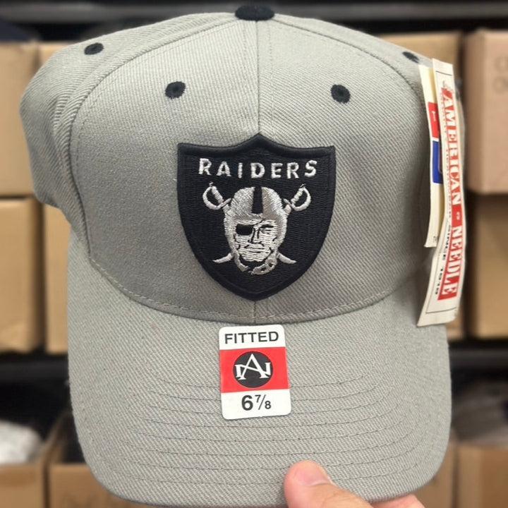 Oakland Raiders Vintage Fitted Hat | Silver - Product Image