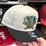 New Era Atlanta Braves 'Elephant Logo' A-Frame Creme/Black 9FIFTY Snapback