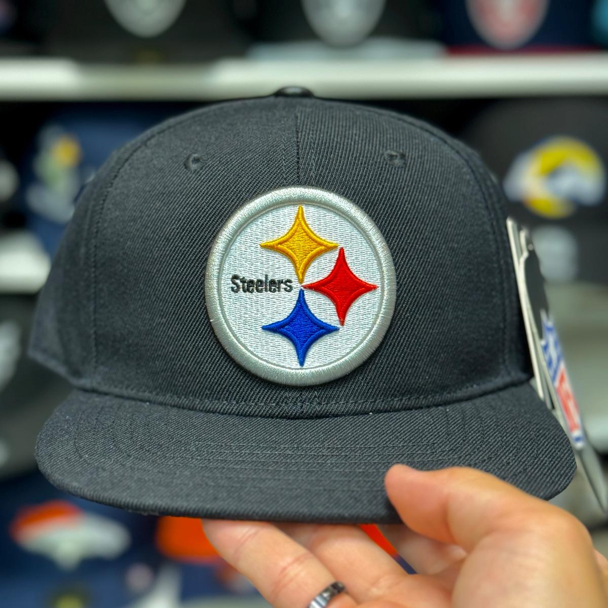 Pittsburgh Steelers Black Pro Standard Snapback - Product Image