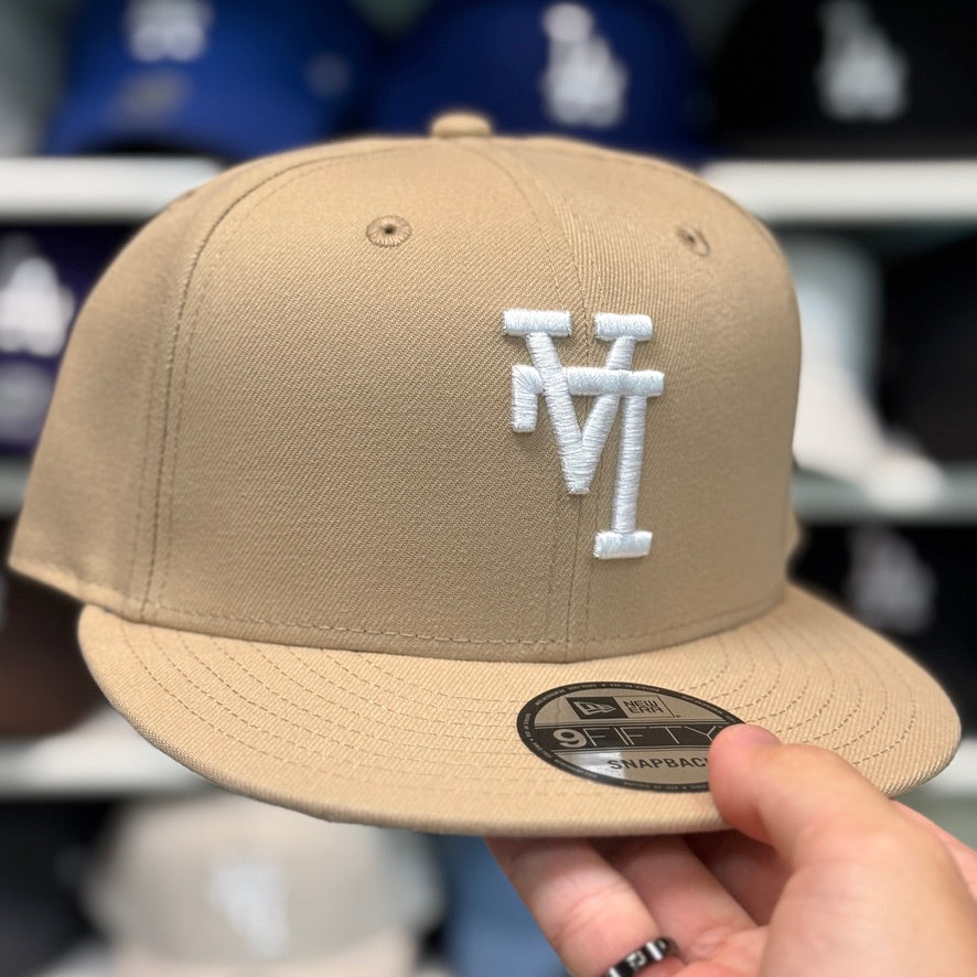 New Era Los Angeles Dodgers 'Upside Down Logo' Khaki 9FIFTY Adjustable Snapback Hat - Product Image