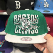 Boston Celtics Green/White Mitchell & Ness Snapback - Product Image