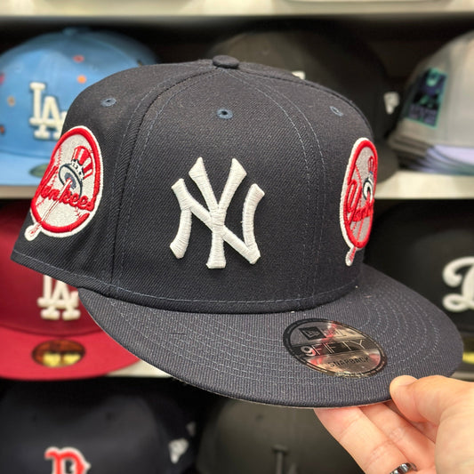 New Era 9FIFTY New York Yankees MLB 'Historical Logo' Snapback Navy