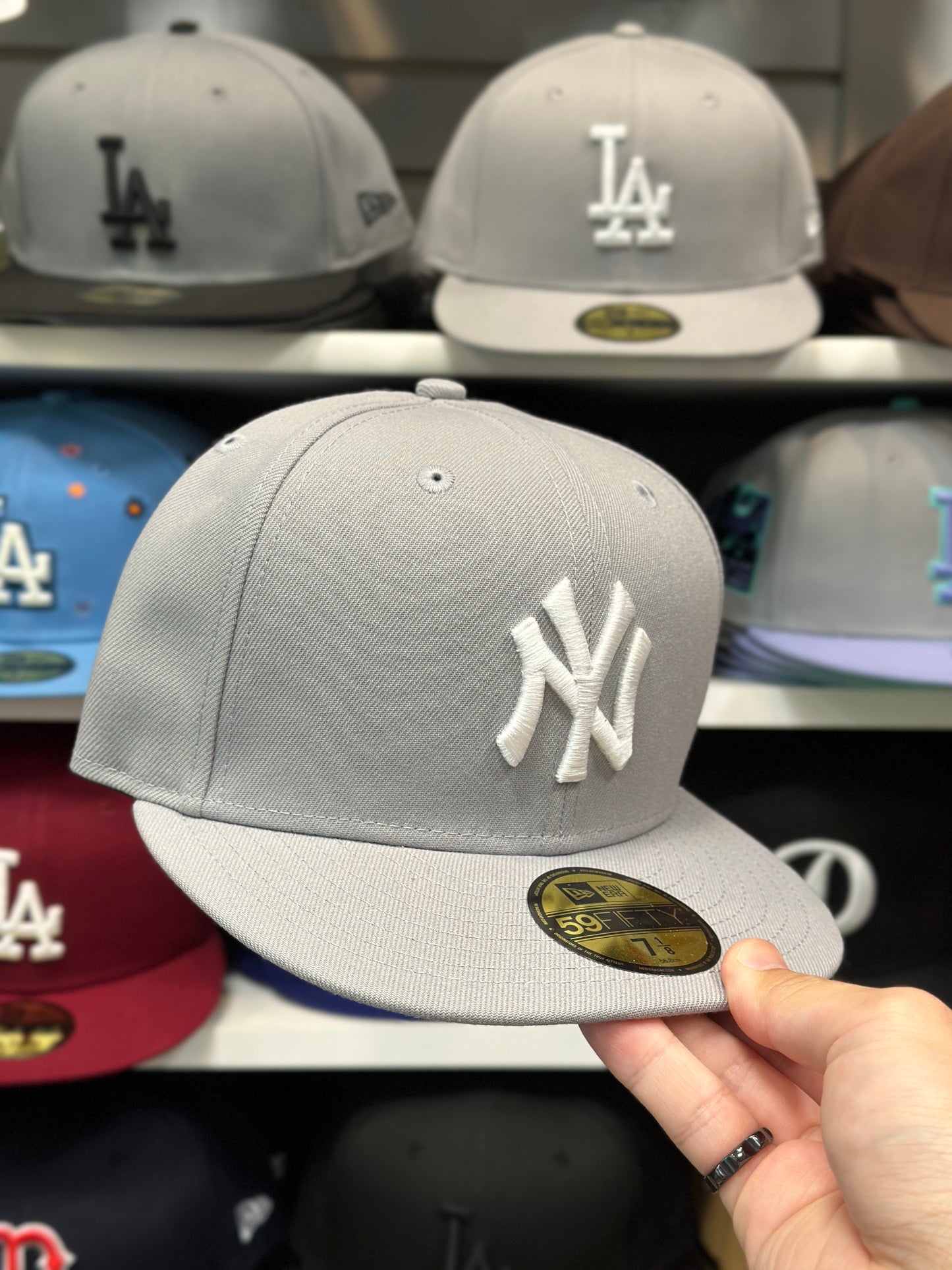 New York Yankees MLB Fitted Hat | New Era 59FIFTY Sized Cap | Light Gray