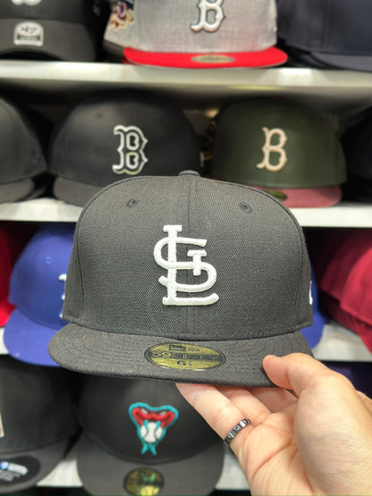 St. Louis Cardinals MLB Fitted Hat | New Era 59FIFTY Sized Cap | Black