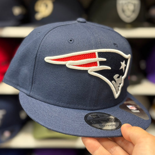 New Era New England Patriots 'Large Logo' Navy/Red 9FIFTY Snapback - Product Image