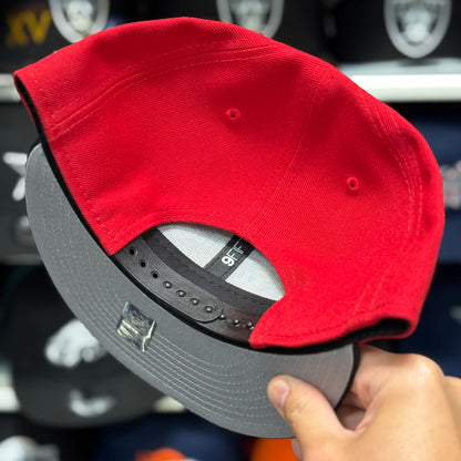New Era Chicago Blackhawks Two-Tone 9FIFTY Snapback Red / Black