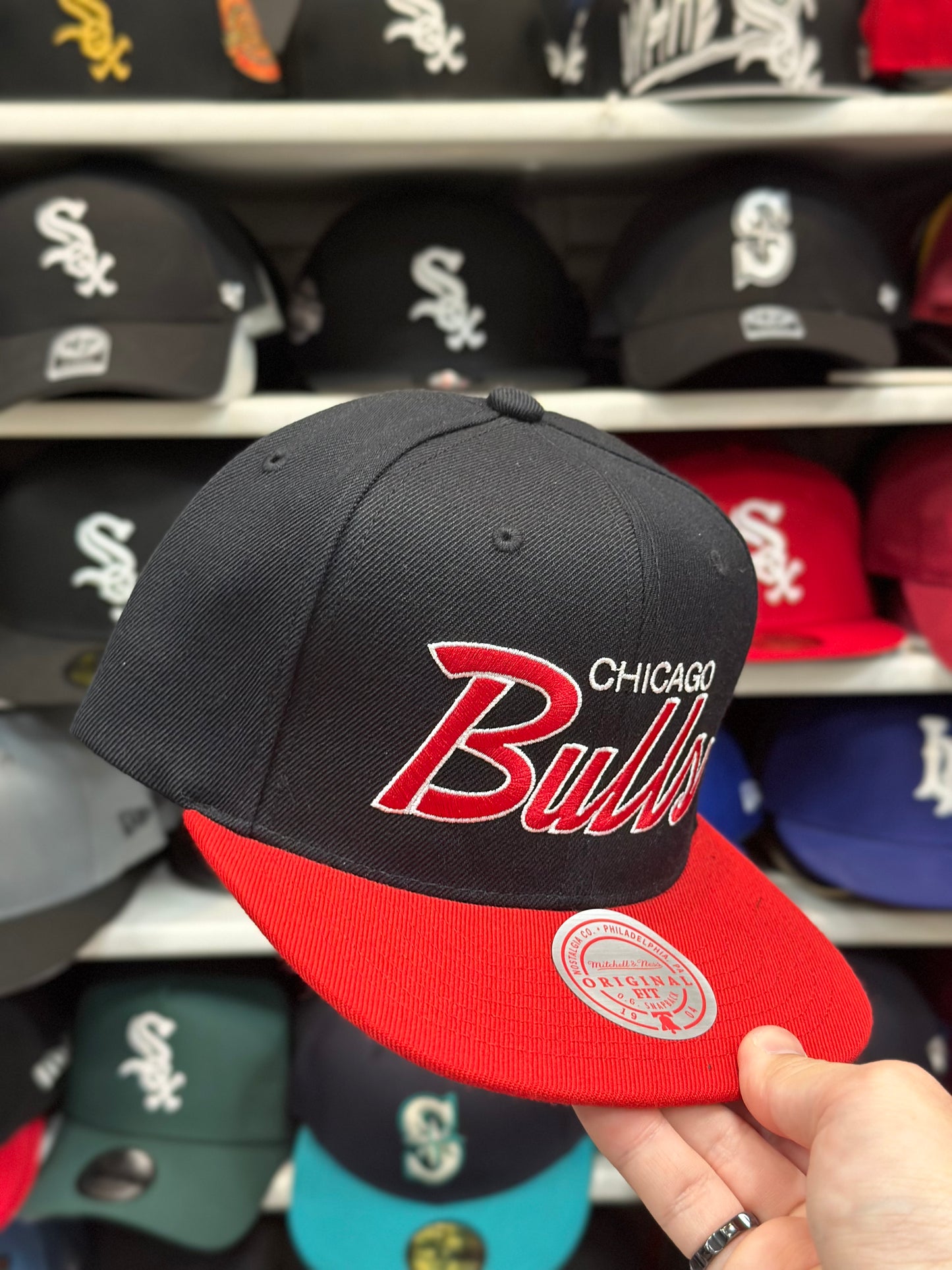 Chicago Bulls Two-Tone Script Snapback | Mitchell & Ness Original Fit | Black/Red